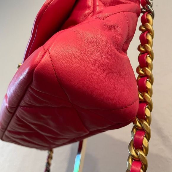 Chanel 19 Flap Large Neon Pink Chain Bag Handbag Shoulder CC Quilted - Picture 14 of 17